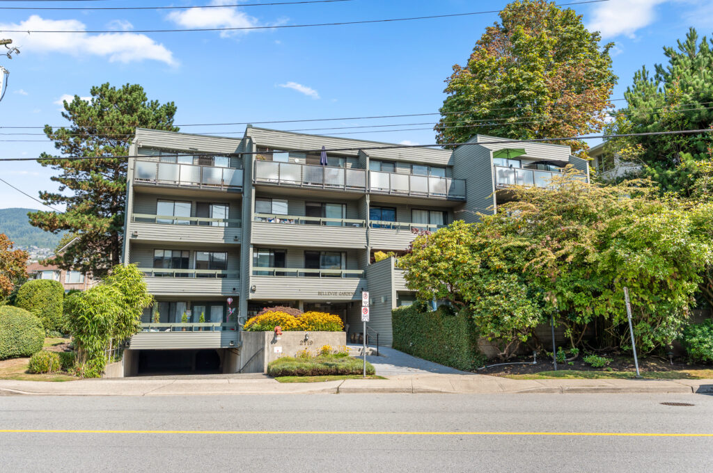 #101 -2119 Bellevue Avenue